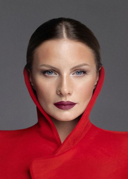 Ева Власова