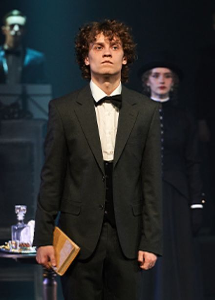 Обыкновенная история